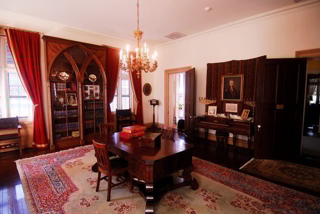 Green-Meldrim_House_Library.jpg