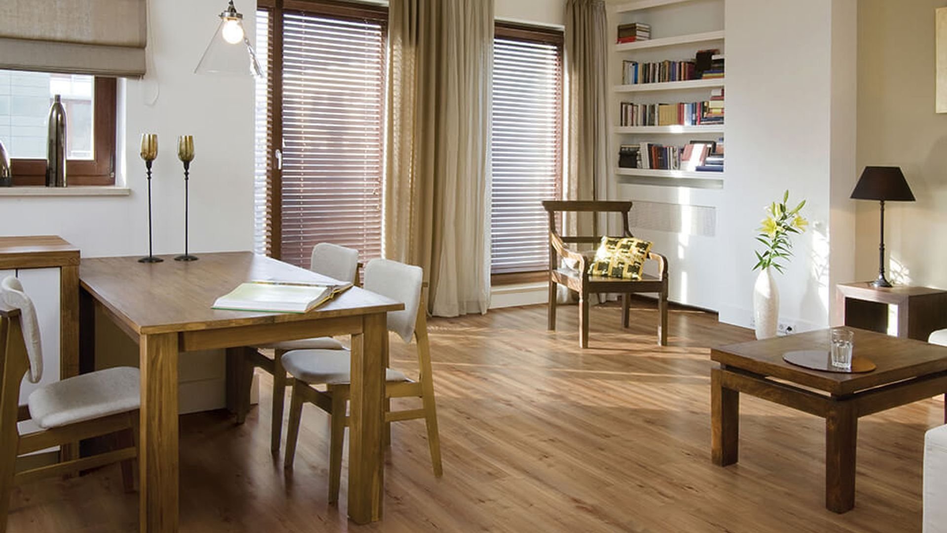 Manila Oak